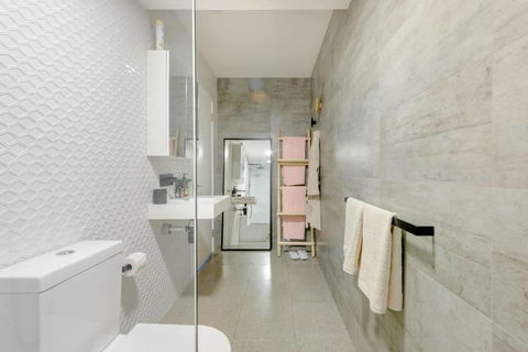 Scandi Beach Apartment - Northern Rivers Accommodation 10