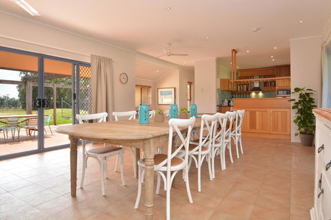 JE Guesthouse, Central To All The Hunter Valley Has To Offer - Northern Rivers Accommodation 0