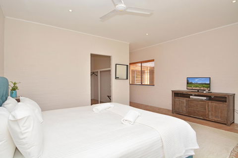 JE Guesthouse, Central To All The Hunter Valley Has To Offer - Northern Rivers Accommodation 34