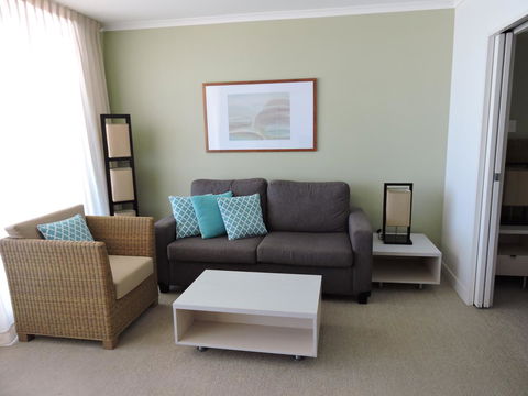 BASE Holidays - Ettalong Beach Premium Apartments - Northern Rivers Accommodation 17