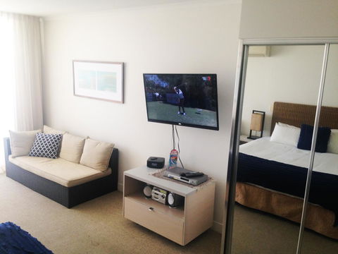 BASE Holidays - Ettalong Beach Premium Apartments - Northern Rivers Accommodation 32