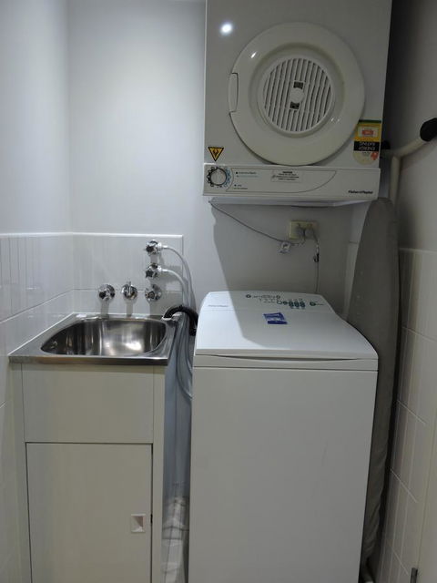 BASE Holidays - Ettalong Beach Premium Apartments - Northern Rivers Accommodation 3