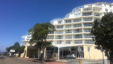 BASE Holidays - Ettalong Beach Premium Apartments - Northern Rivers Accommodation 0