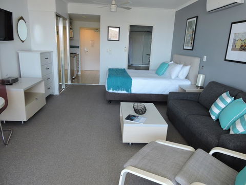 BASE Holidays - Ettalong Beach Premium Apartments - Northern Rivers Accommodation 18