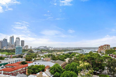 Lower Bridge And Sails - Executive 2BR Darlinghurst Apartment With Balcony And Rooftop Views - Northern Rivers Accommodation 13
