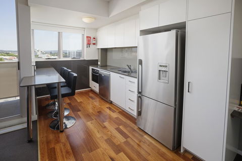 Honeysuckle Executive Apartments - Northern Rivers Accommodation 4