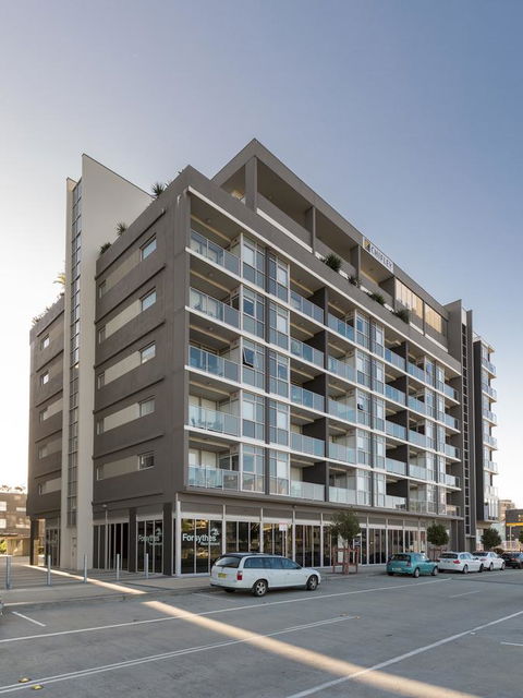 Honeysuckle Executive Apartments - Northern Rivers Accommodation 0
