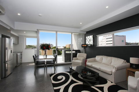 Honeysuckle Executive Apartments - Northern Rivers Accommodation 33