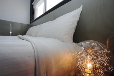 Honeysuckle Executive Apartments - Northern Rivers Accommodation 23