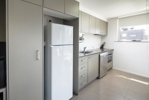 Honeysuckle Executive Apartments - Northern Rivers Accommodation 5