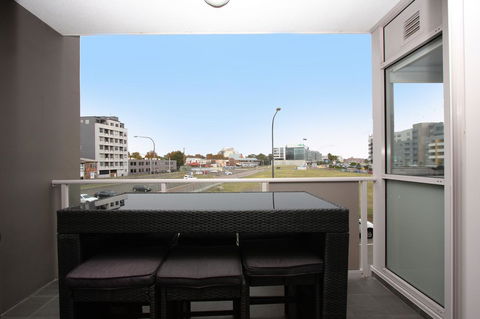 Honeysuckle Executive Apartments - Northern Rivers Accommodation 3
