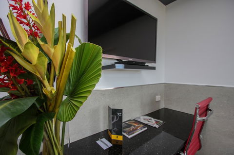Honeysuckle Executive Apartments - Northern Rivers Accommodation 20