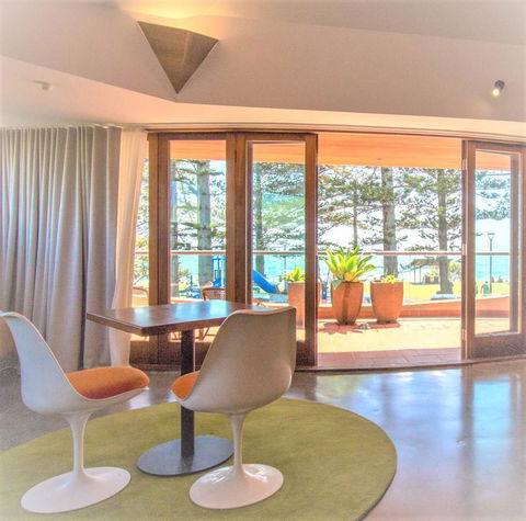 Beach Hotel Resort - Northern Rivers Accommodation 5