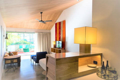 Beach Hotel Resort - Northern Rivers Accommodation 3