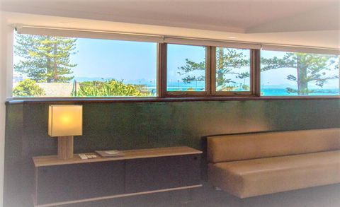 Beach Hotel Resort - Northern Rivers Accommodation 13