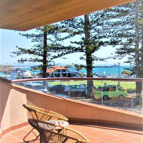 Beach Hotel Resort - Northern Rivers Accommodation 18