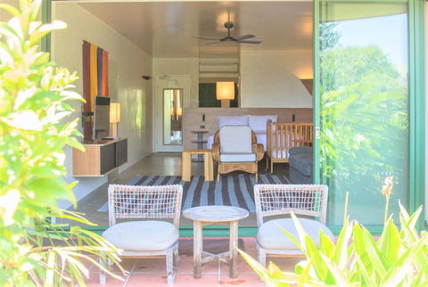 Beach Hotel Resort - Northern Rivers Accommodation 11