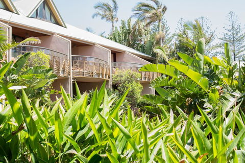 Beach Hotel Resort - Northern Rivers Accommodation 4