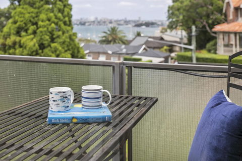 Summery, Spacious 4 Bed Home In Kurraba Point - Northern Rivers Accommodation 14