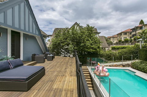 Summery, Spacious 4 Bed Home In Kurraba Point - Northern Rivers Accommodation 3