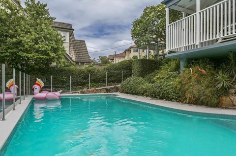 Summery, Spacious 4 Bed Home In Kurraba Point - Northern Rivers Accommodation 10