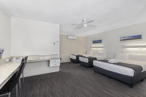Coastal Bay Motel - Northern Rivers Accommodation 11