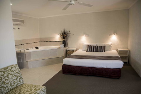 Coastal Bay Motel - Northern Rivers Accommodation 26