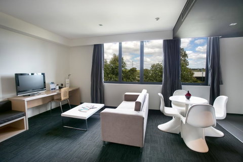 Alpha Hotel Eastern Creek - Northern Rivers Accommodation 12