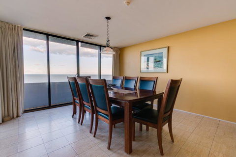Pacific Towers Beach Resort - Northern Rivers Accommodation 24