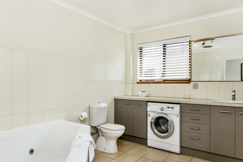 The Terraces Main Beach - Northern Rivers Accommodation 29