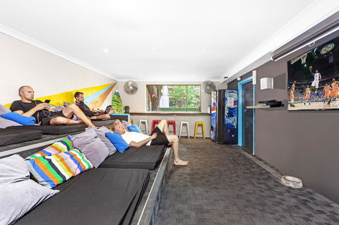 Summer House Kings Cross - Northern Rivers Accommodation 9