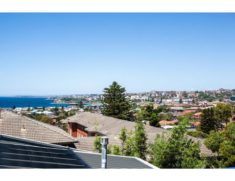 Ocean Views And Sea Breezes Over Bondi Beach - Northern Rivers Accommodation 8