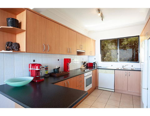Ocean Views And Sea Breezes Over Bondi Beach - Northern Rivers Accommodation 6