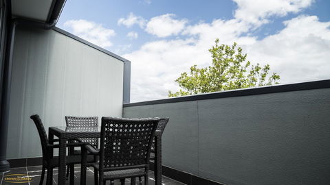 Crown On Darby Newcastle - Northern Rivers Accommodation 1