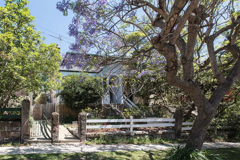 Elegant Family Home Close To Harbour And Views - Northern Rivers Accommodation 15