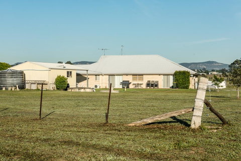 Madigan Wine Country Cottages - Northern Rivers Accommodation 32
