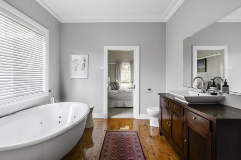 The Spa Cottage With HotTub, Netflix & Stan - Northern Rivers Accommodation 11