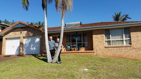 Twin Palms Holiday House At Lighthouse - Northern Rivers Accommodation 0