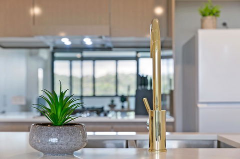 Stylish And Neat Two Bed Apartment In Wentworth Point - Northern Rivers Accommodation 2