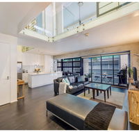 Urban Loft Close To Sydney Hot Spots - Northern Rivers Accommodation
