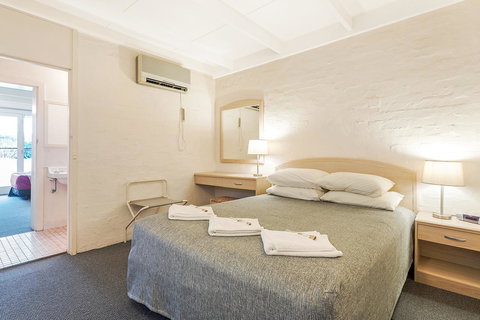 Black Dolphin Resort Motel & Apartments - Northern Rivers Accommodation 18