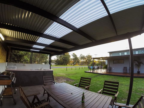 Rocketz At Berrara Beach - Northern Rivers Accommodation 13