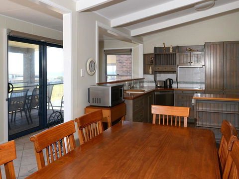 2 Cliff Road - Northern Rivers Accommodation 5