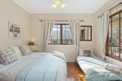 Allegra Cottage Of Leura - Northern Rivers Accommodation 7