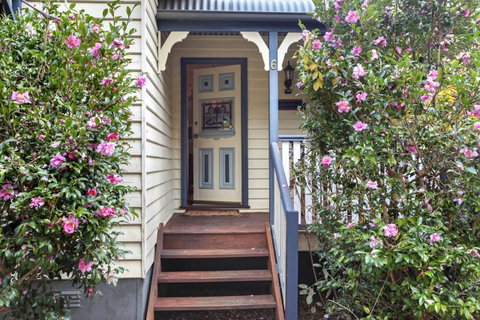 Allegra Cottage Of Leura - Northern Rivers Accommodation 9