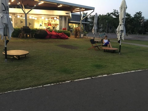 Nightcliff Foreshore Getaway - McKay Gardens - Northern Rivers Accommodation 22