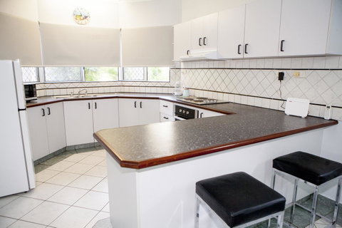 Nightcliff Foreshore Getaway - McKay Gardens - Northern Rivers Accommodation 6