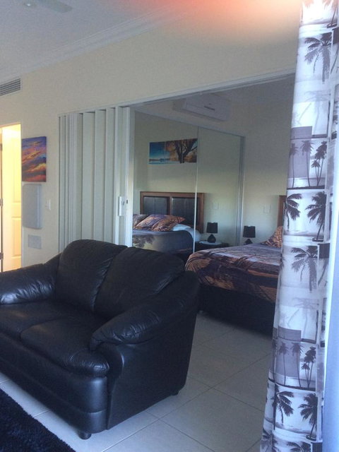 Nomikis\'On The Avenue - Northern Rivers Accommodation 14