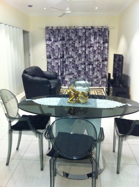 Nomikis\'On The Avenue - Northern Rivers Accommodation 20