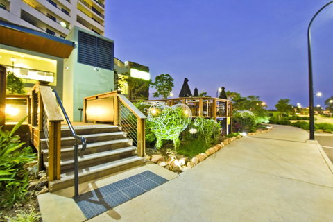 Nomikis\'On The Avenue - Northern Rivers Accommodation 2